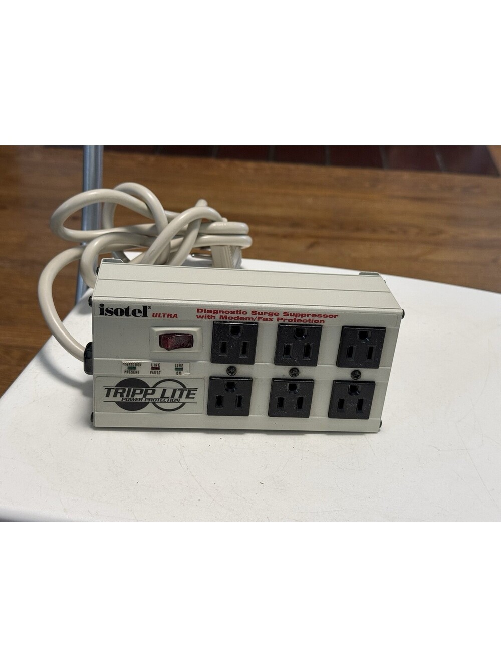 Tripp Lite Isotel Ultra Diagnostic 6 Outlet Surge Protector w/ Modem Fax